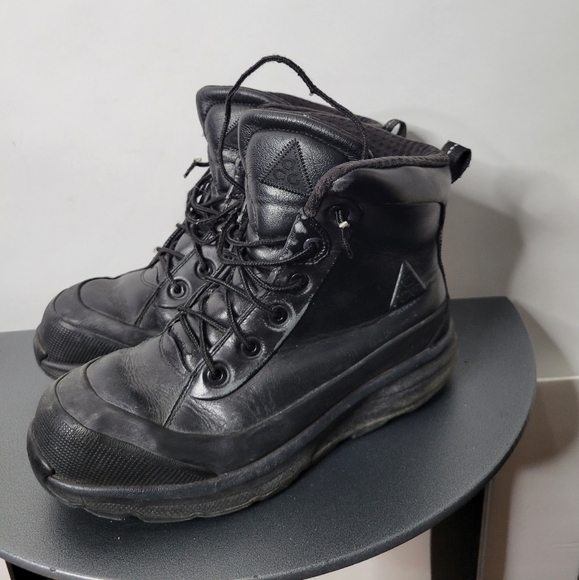 acg boots size 8